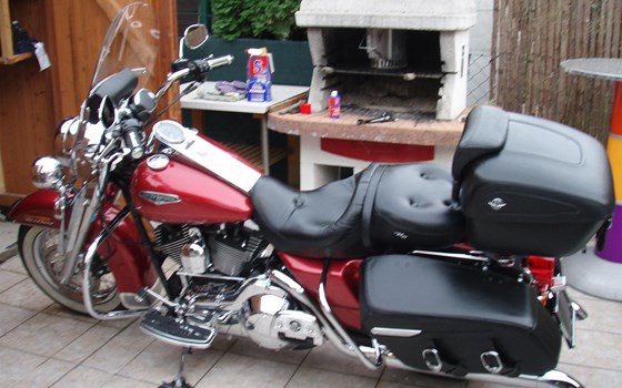 Gebrauchtmotorrad Harley-Davidson Road King Classic FLHRC - Bild 4