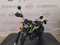 Neumotorrad Rieju MRT 50 All Black Low Modell mit 815mm Sitzhöhe