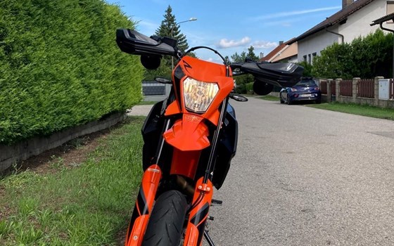 Gebrauchtmotorrad KTM 690 SMC R - Bild 3