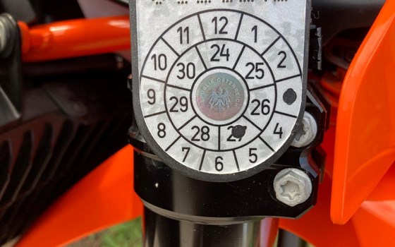 Gebrauchtmotorrad KTM 690 SMC R - Bild 8