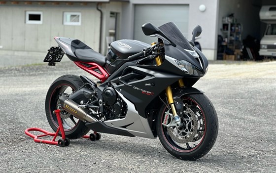 Gebrauchtmotorrad Triumph Daytona 675 R - Bild 1