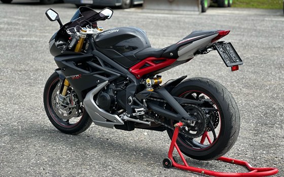 Gebrauchtmotorrad Triumph Daytona 675 R - Bild 5