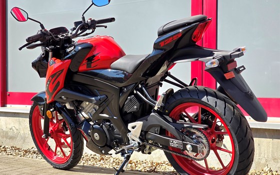 Gebrauchtmotorrad Suzuki GSX-S125 - Bild 4