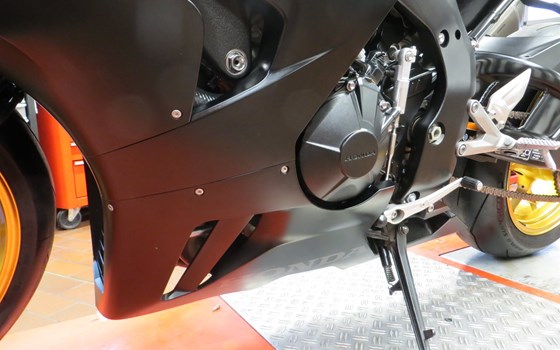 Gebrauchtmotorrad Honda CBR1000RR-R Fireblade SP - Bild 15