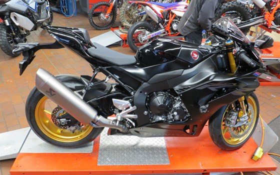 Gebrauchtmotorrad Honda CBR1000RR-R Fireblade SP - Bild 1