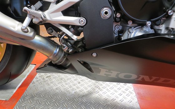 Gebrauchtmotorrad Honda CBR1000RR-R Fireblade SP - Bild 8