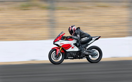 Neufahrzeug Yamaha R3 - Bild 4