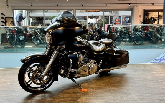 Gebrauchtmotorrad Harley-Davidson Touring Street Glide Special FLHXS - Bild 4