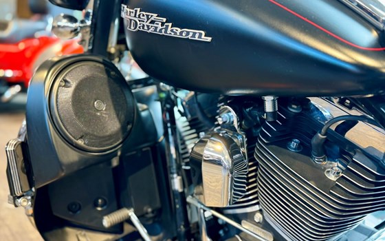 Gebrauchtmotorrad Harley-Davidson Touring Street Glide Special FLHXS - Bild 16