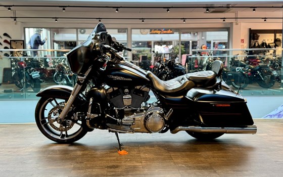 Gebrauchtmotorrad Harley-Davidson Touring Street Glide Special FLHXS - Bild 3
