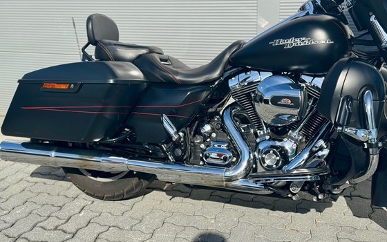 Gebrauchtmotorrad Harley-Davidson Touring Street Glide Special FLHXS - Bild 6
