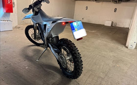 Gebrauchtmotorrad Stark Future Varg EX - Bild 3