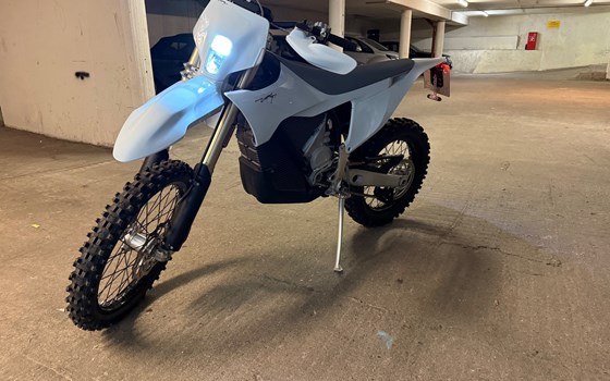 Gebrauchtmotorrad Stark Future Varg EX - Bild 4