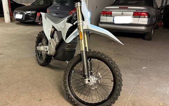 Gebrauchtmotorrad Stark Future Varg EX - Bild 7