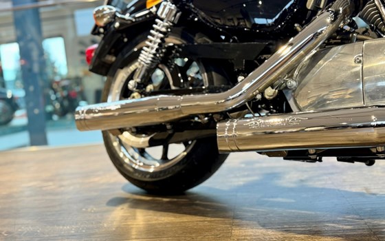 Gebrauchtmotorrad Harley-Davidson Sportster XL 883 L SuperLow - Bild 5