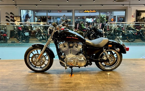 Gebrauchtmotorrad Harley-Davidson Sportster XL 883 L SuperLow - Bild 3