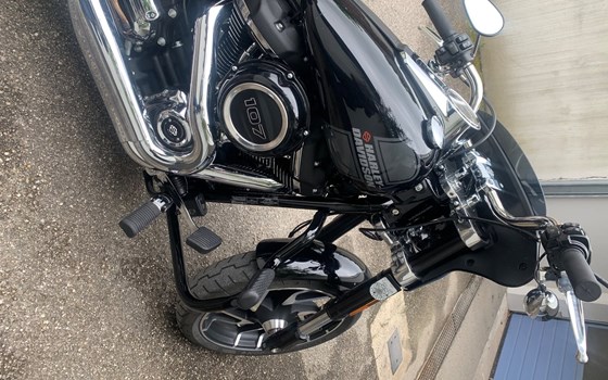 Gebrauchtmotorrad Harley-Davidson Softail Sport Glide FLSB - Bild 13