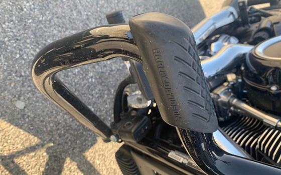 Gebrauchtmotorrad Harley-Davidson Softail Sport Glide FLSB - Bild 6