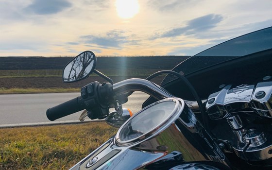 Gebrauchtmotorrad Harley-Davidson Softail Sport Glide FLSB - Bild 7