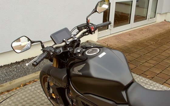 Neufahrzeug Honda CB650R E-Clutch - Bild 11