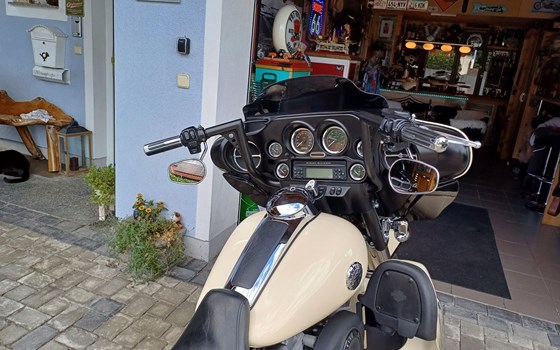 Gebrauchtmotorrad Harley-Davidson Electra Glide FLH - Bild 10