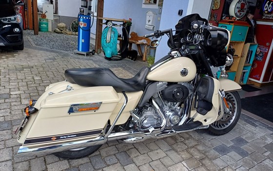 Gebrauchtmotorrad Harley-Davidson Electra Glide FLH - Bild 9