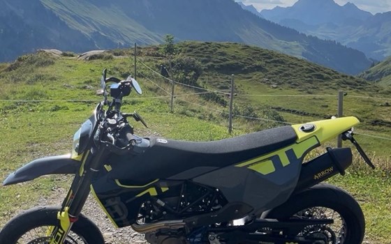 Gebrauchtmotorrad Husqvarna 701 Supermoto - Bild 11