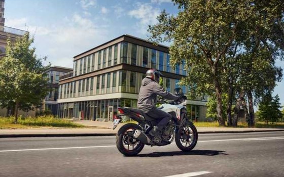 Gebrauchtmotorrad Honda NX500 - Bild 3