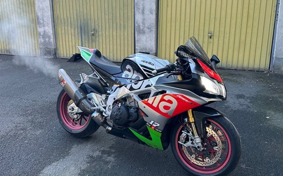 Gebrauchtmotorrad Aprilia RSV4 RF - Bild 1