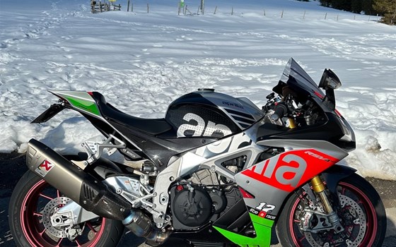 Gebrauchtmotorrad Aprilia RSV4 RF - Bild 3