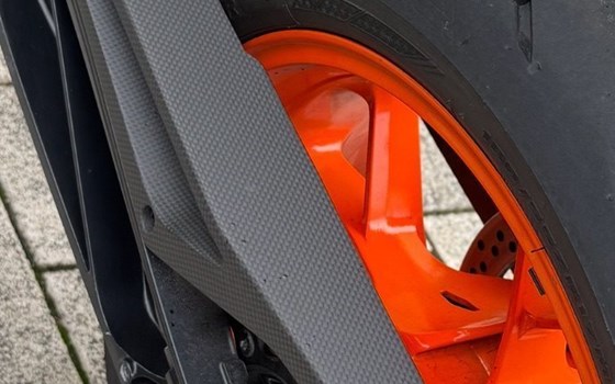 Gebrauchtmotorrad KTM 890 Duke R - Bild 4