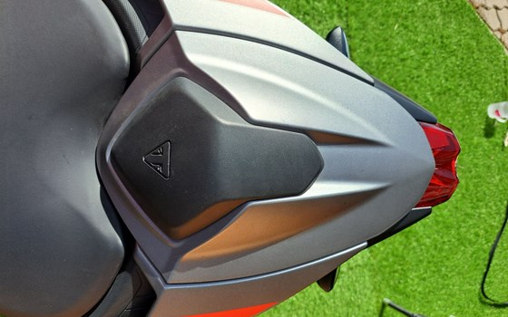 Gebrauchtmotorrad Triumph Street Triple R - Bild 10