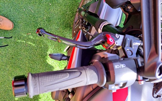 Gebrauchtmotorrad Triumph Street Triple R - Bild 12