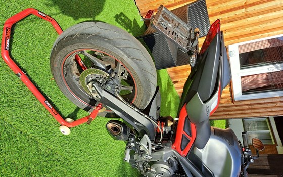 Gebrauchtmotorrad Triumph Street Triple R - Bild 4