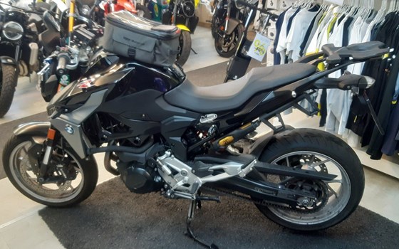 Gebrauchtmotorrad BMW F 900 R - Bild 1