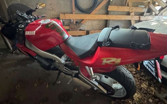 Gebrauchtmotorrad Yamaha R1 - Bild 4