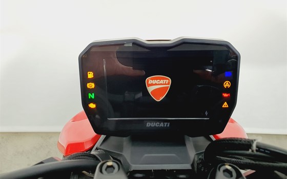 Gebrauchtmotorrad Ducati Streetfighter V4 S - Bild 9