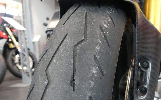 Gebrauchtmotorrad Ducati Streetfighter - Bild 2