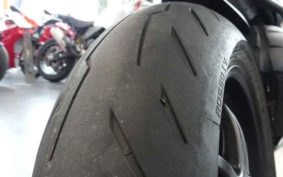 Gebrauchtmotorrad Ducati Streetfighter - Bild 3