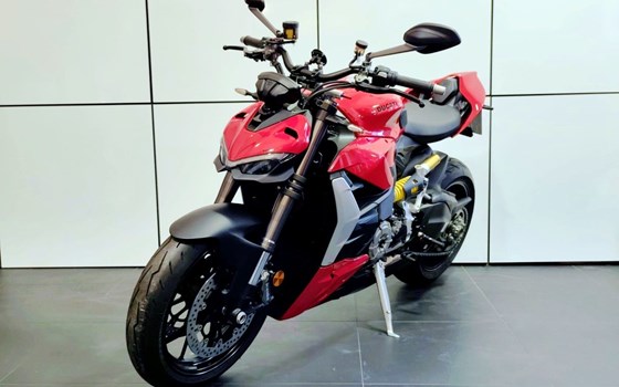 Gebrauchtmotorrad Ducati Streetfighter V2 - Bild 4