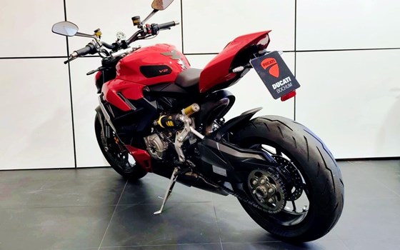 Gebrauchtmotorrad Ducati Streetfighter V2 - Bild 6