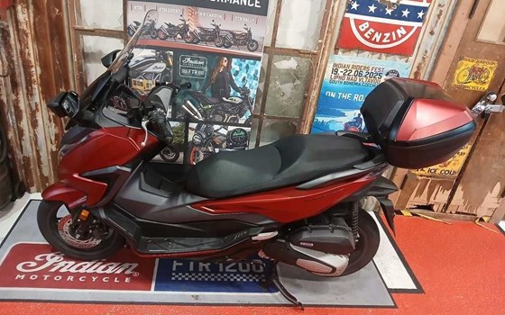Gebrauchtmotorrad Honda Forza 125 - Bild 1