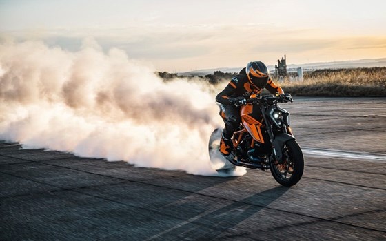 Neufahrzeug KTM 1390 Super Duke R EVO - Bild 6