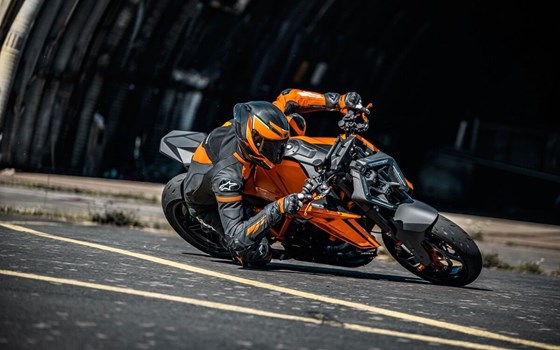 Neufahrzeug KTM 1390 Super Duke R EVO - Bild 7