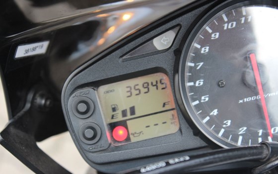 Gebrauchtmotorrad Suzuki GSR 600 - Bild 11