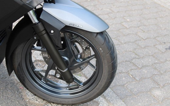 Gebrauchtmotorrad Yamaha XMAX 125 - Bild 9