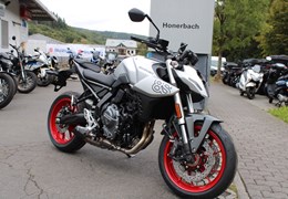 Neumotorrad Suzuki GSX-8S