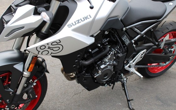 Neufahrzeug Suzuki GSX-8S - Bild 11