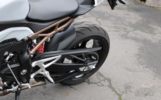 Gebrauchtmotorrad BMW S 1000 R - Bild 12