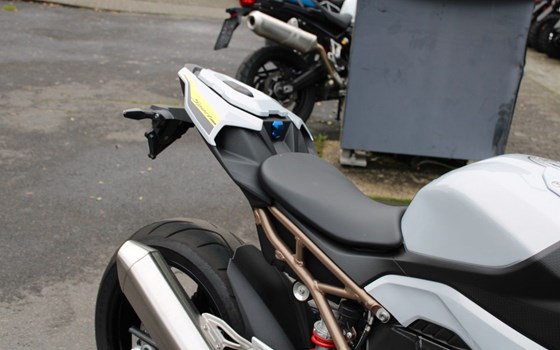 Gebrauchtmotorrad BMW S 1000 R - Bild 7